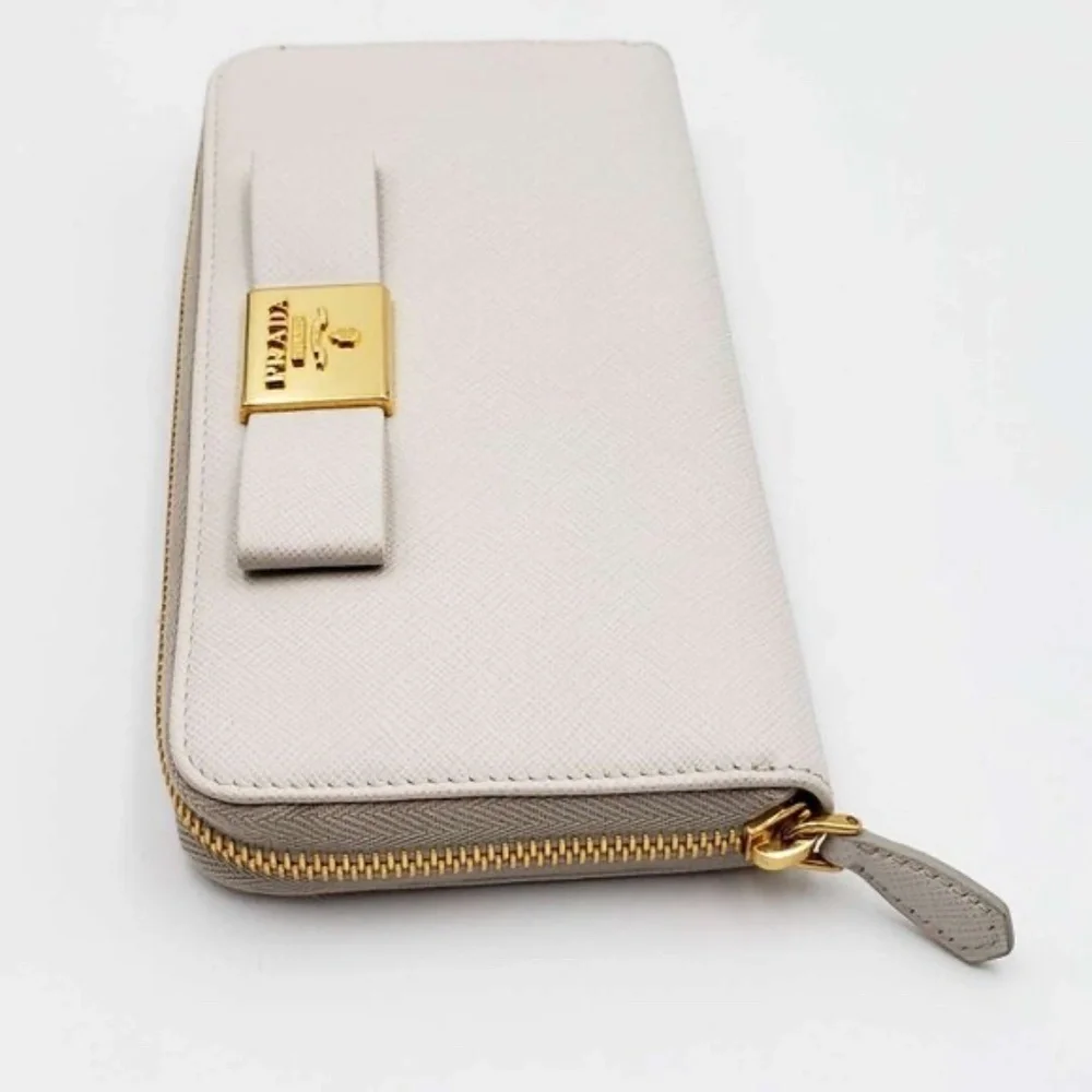 100% Authentic PRADA Saffiano Ribbon Leather Zippy Wallet